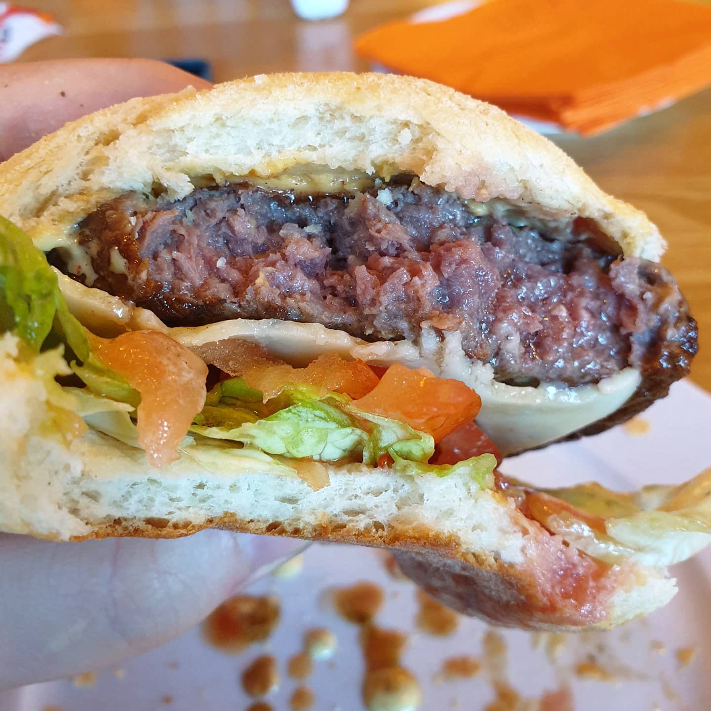 Brauhaus Burger vom Vielanker Auerochsen

Kantinen Futter auf einen anderen Level #aoepeople 
#foodblog #auerochsenburger